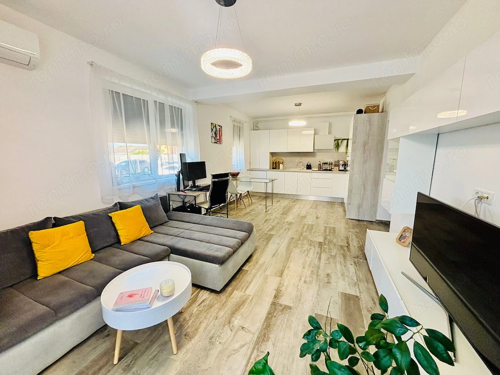 Braytim. La asfalt. Curte proprie. Mobilat si utilat. 