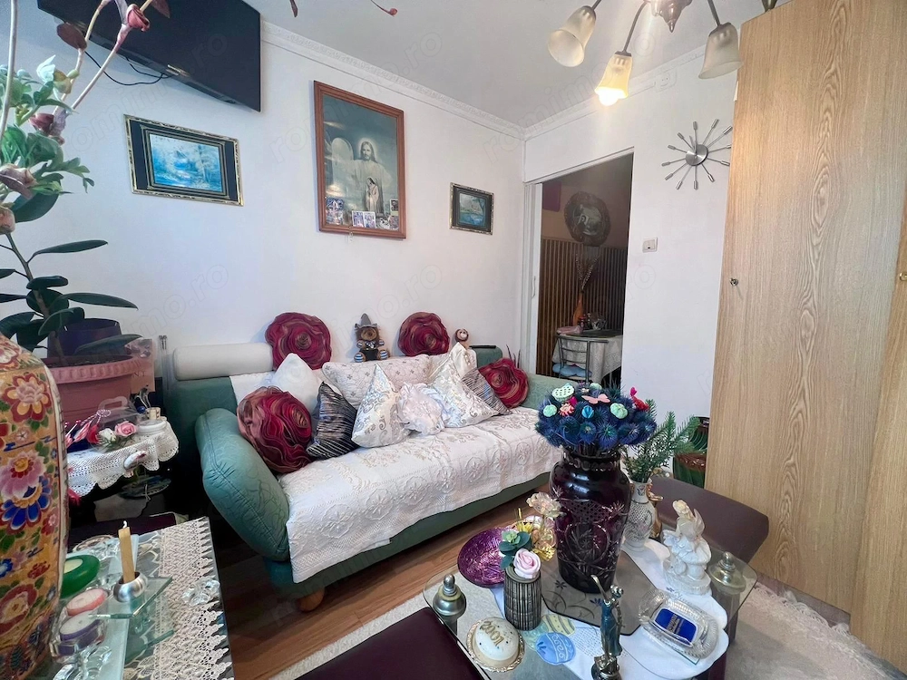 Apartament 2 camere-decomandat-etaj intermediar-bloc cu lift