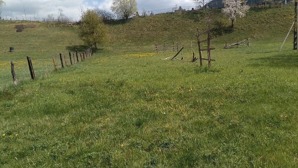 vand teren intravilan 