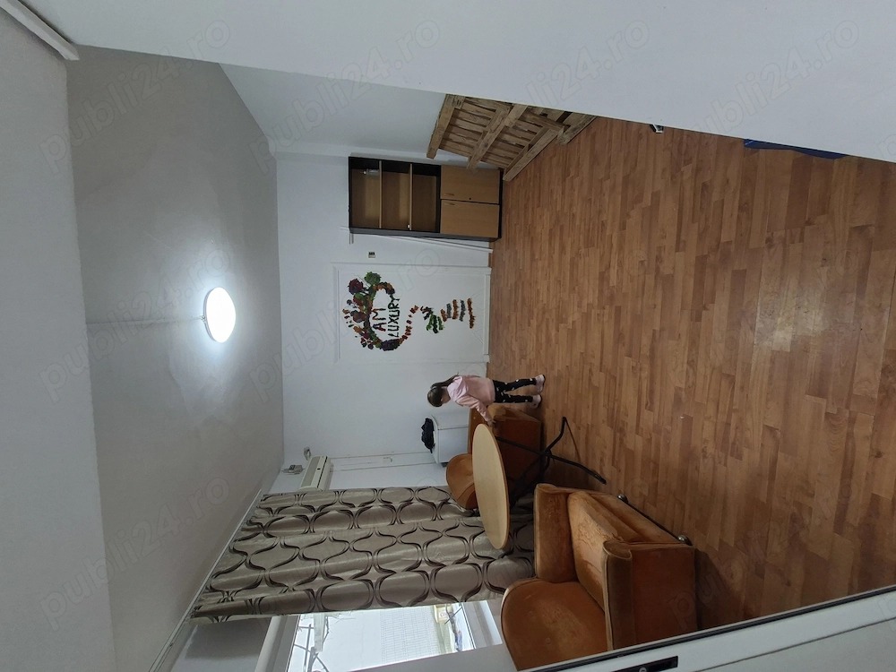 De Inchiriat Spațiu Comercial