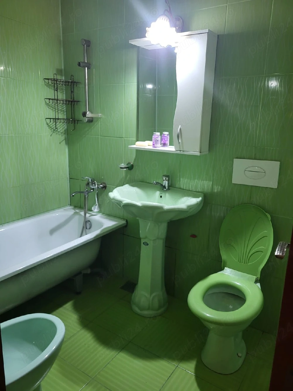 Inchiriez garsoniera 