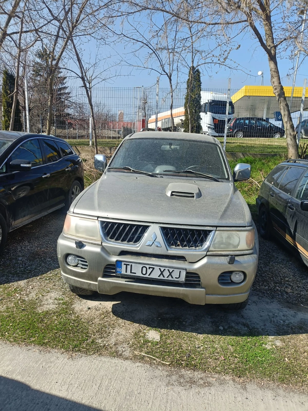Mitsubishi pajero sport
