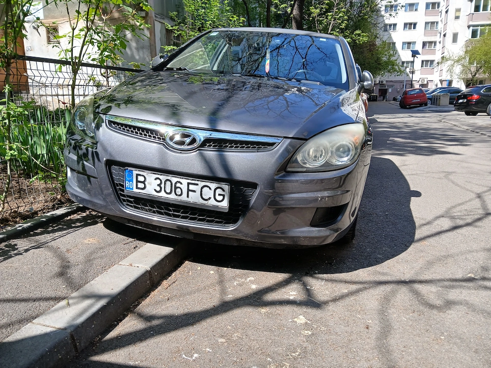 Vând Hyundai 130, an decembrie 2009, benzina + gaz, în stare buna de funcționare, RCA și ITP valabil