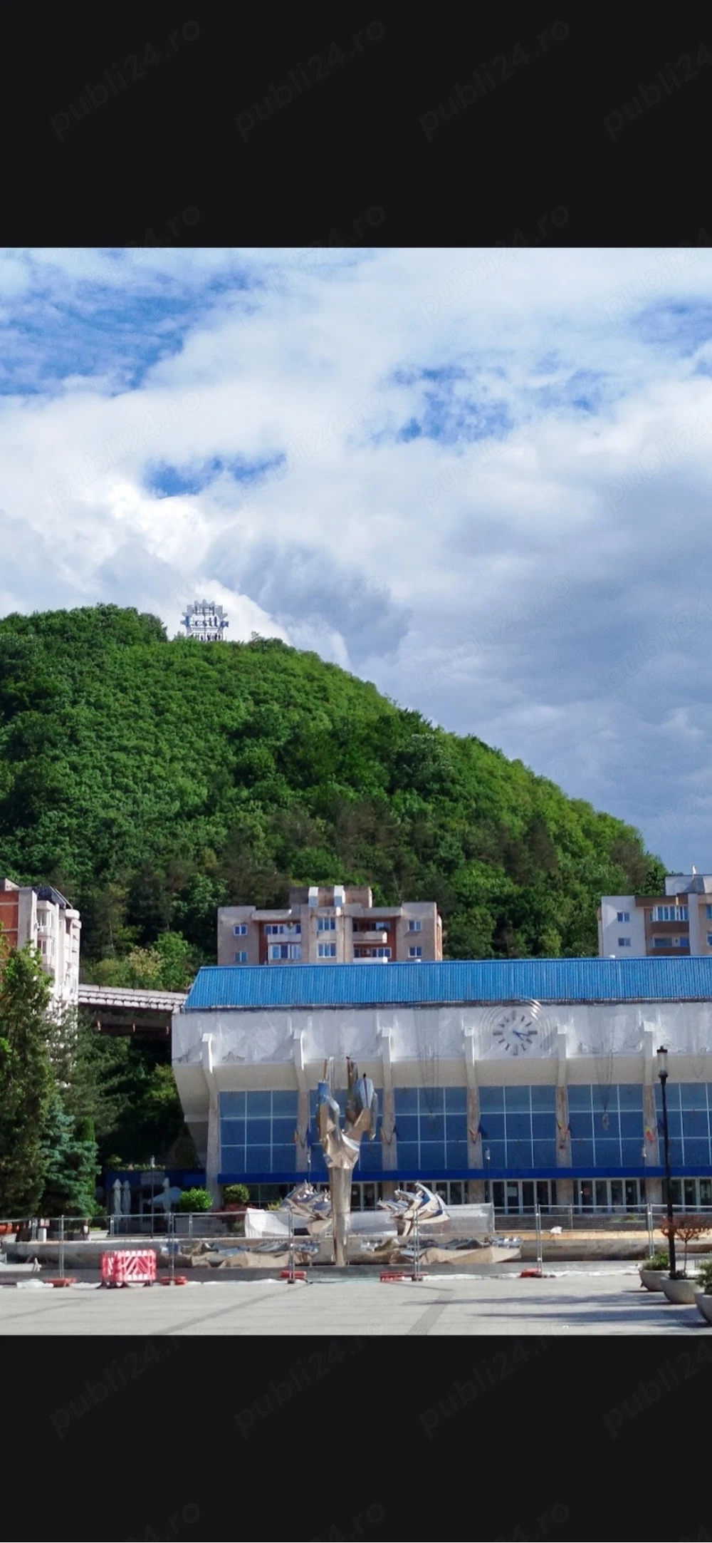 inchiriez apartament cu 2 camere in centru (ultracentral)!