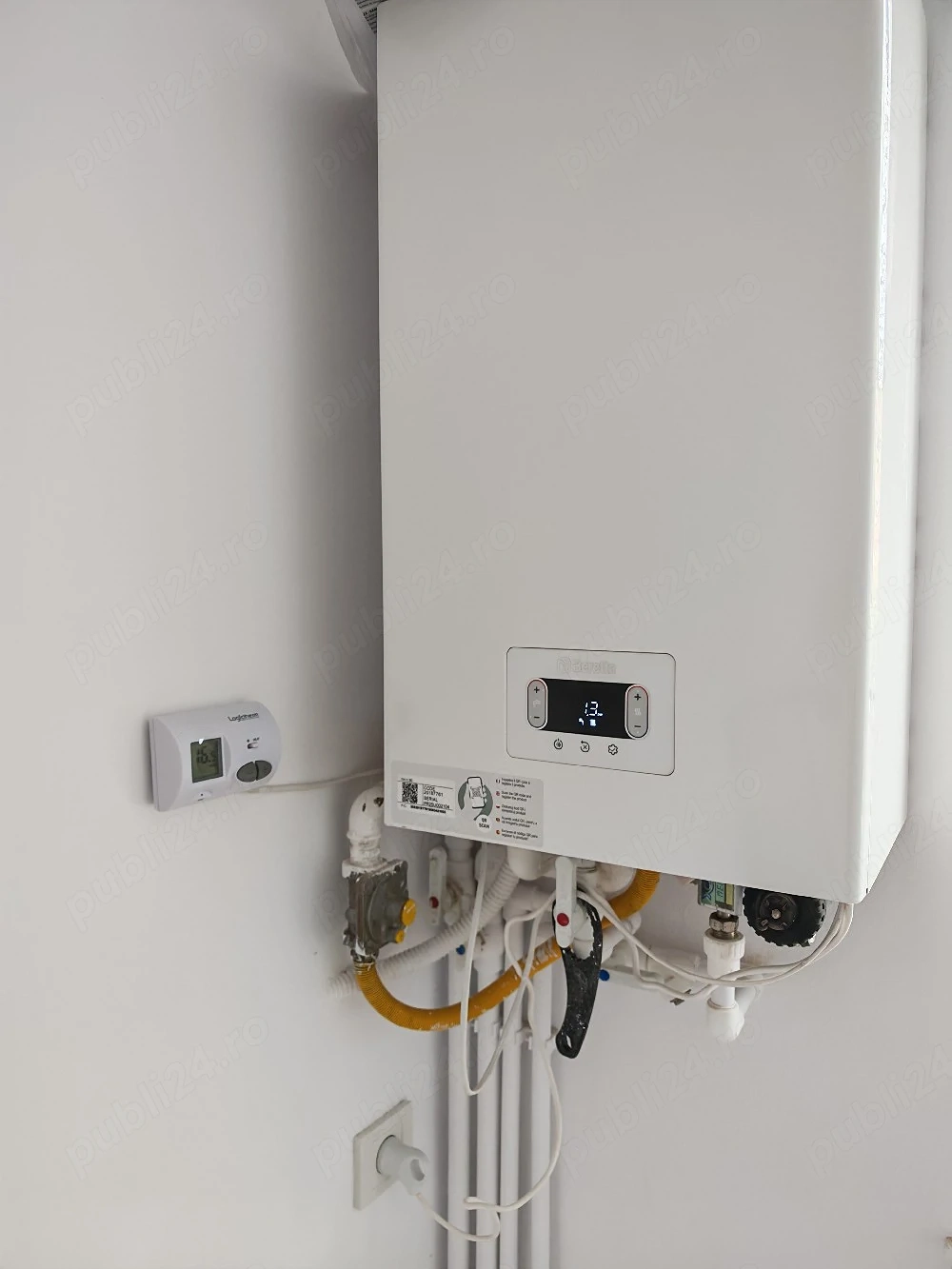 direct proprietar ofer garsoniera renovata recent zona Noua 