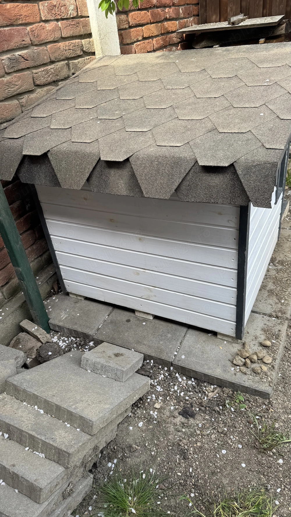 Cușcă pentru câine 