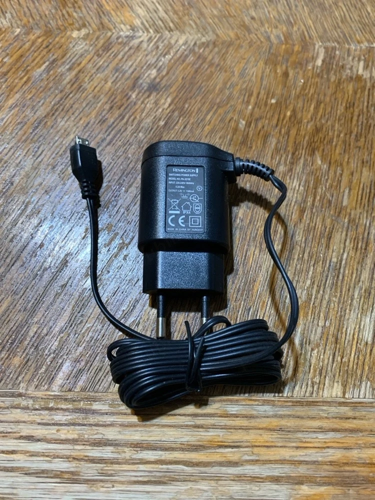 Adaptor AC Remington Original Micro-USB