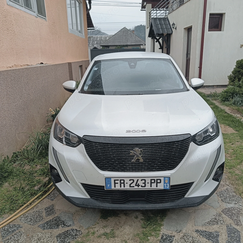 Peugeot model 2008,an 2020,1.2 benzina,cutie manuala