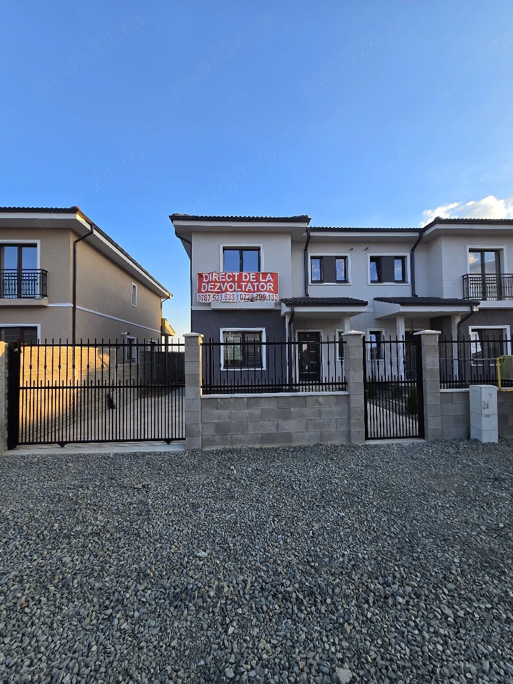 Dezvoltator vand Duplex 115mp utili  4 dormitoare si un living 3 bai 