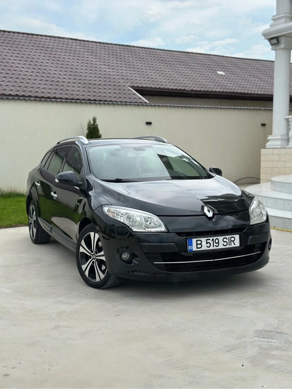 Renault Megane 3 - BOSE - 1.5dci - 110 CP - 233k Km - 2011 - Navi - Clima - Pilot - Senzori - Panora