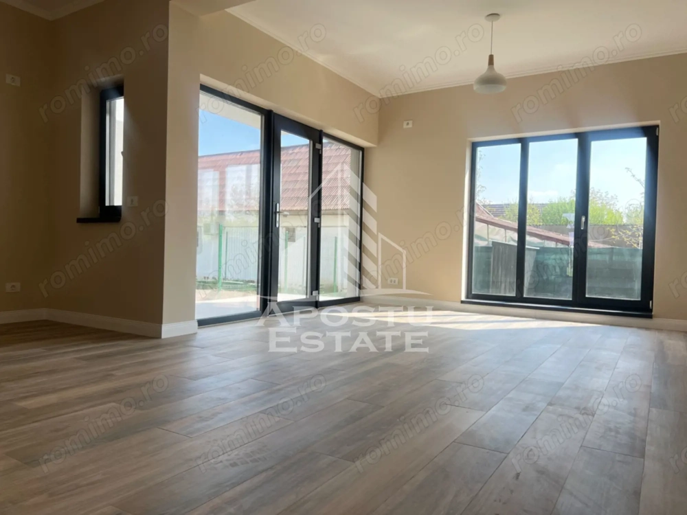 Duplex de vanzare cu 4 camere, P+E, in Covaci