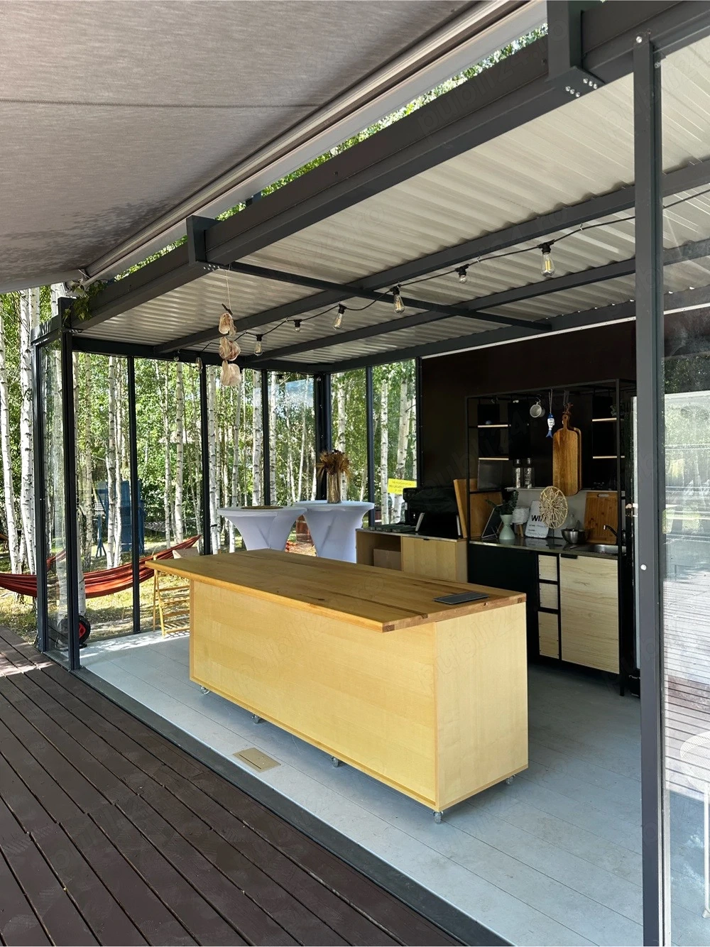 Structuri metalice tip container