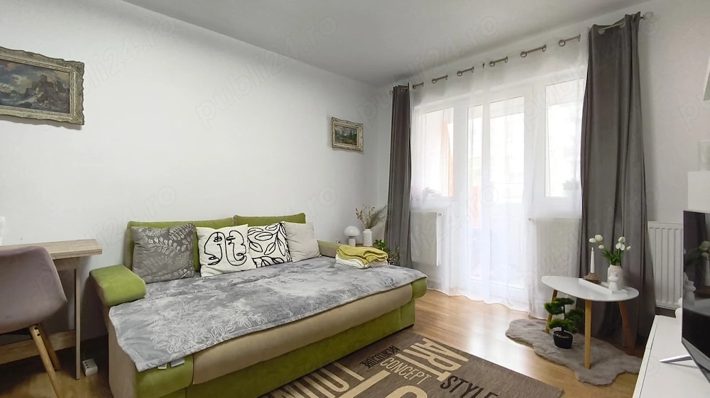 Apartament 2 camere decomandate in Deva, zona Piata Centrala + Boxa