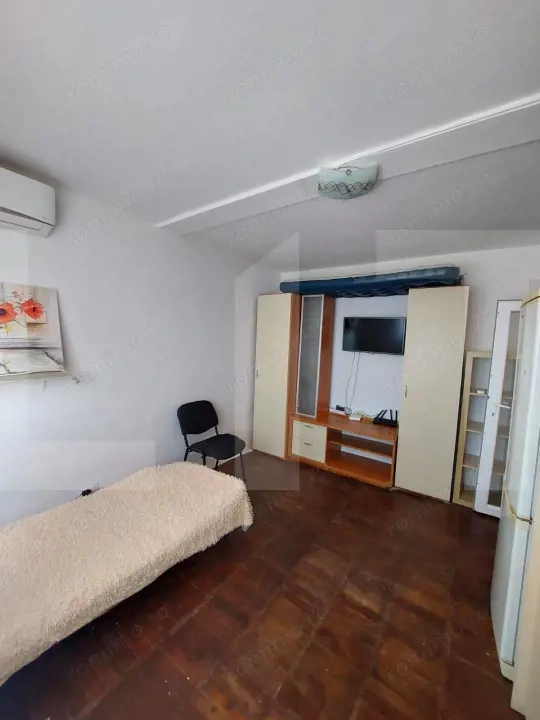 Garsonieră de vânzare, Grădiște