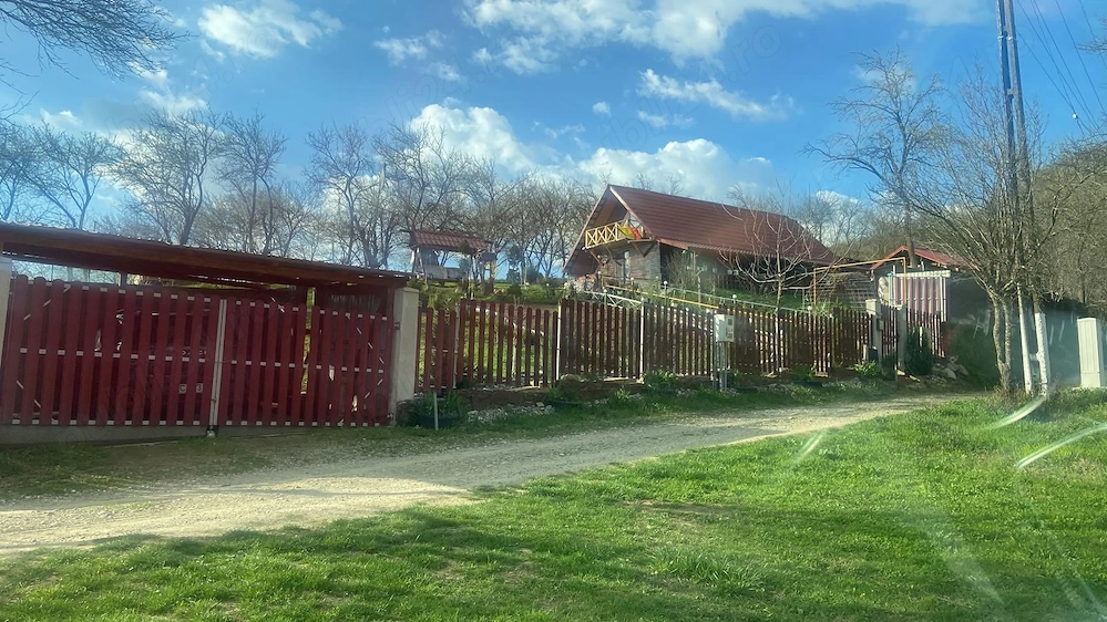 Vand cabana la 9 km distanță de Dej