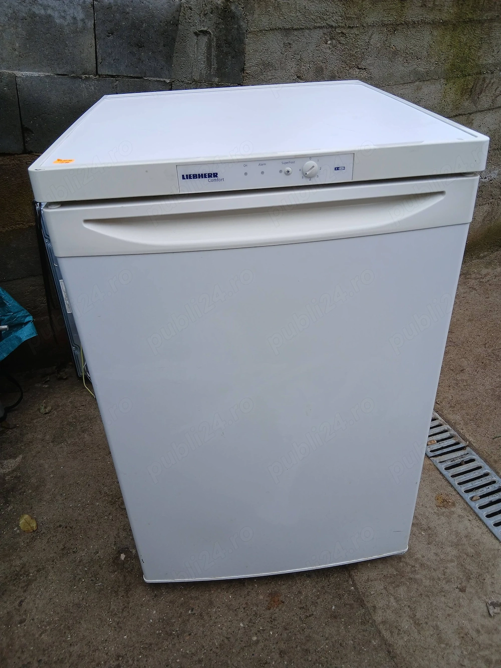 Lazi frigorifice cu dimensiuni reduse, 3 sau 4 sertare