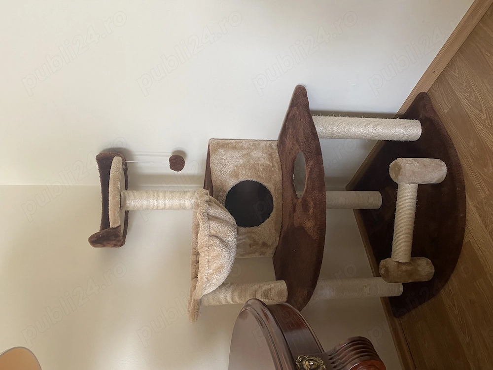 Ansamblu de cățărat pentru pisici