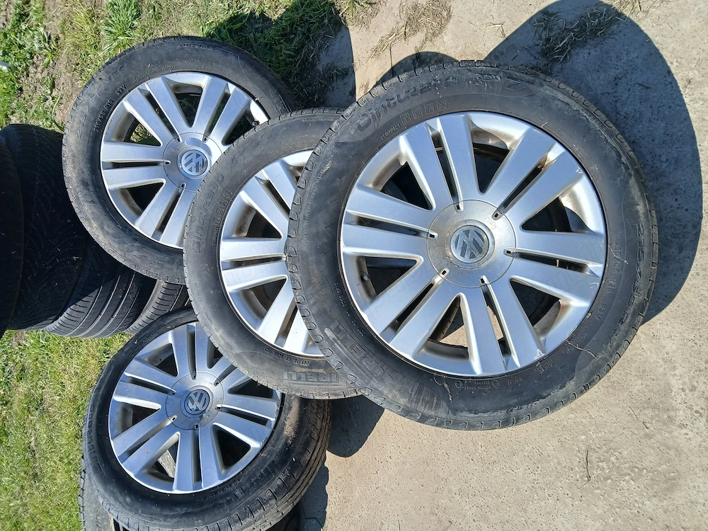 Vând jante r16 VW passat b6 
