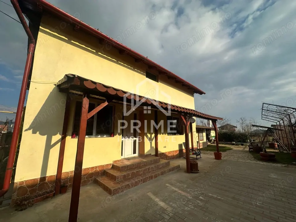 Casa Individuală 120 mp| teren 640 mp| zona Vintu De Jos