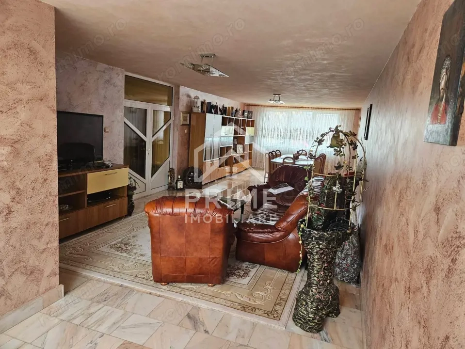Casa Individuală 250 mp| 850 mp teren| zona Micesti