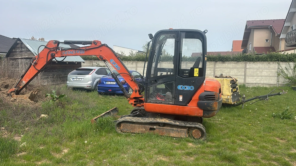 Vand excavator de 3 tone