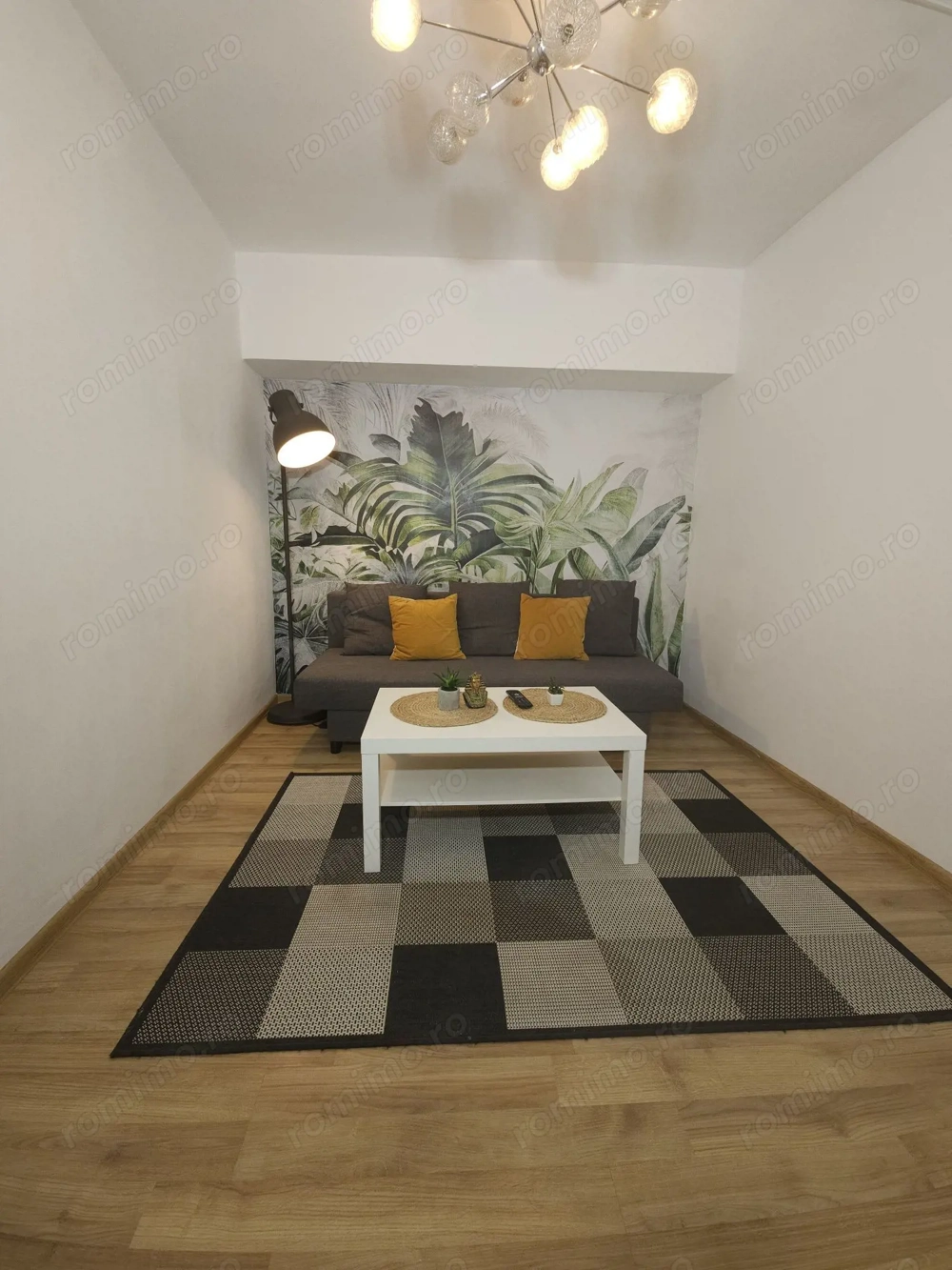 Închiriez apartament 2 camere, Unirii,centrală bloc, metrou 1 min, pet