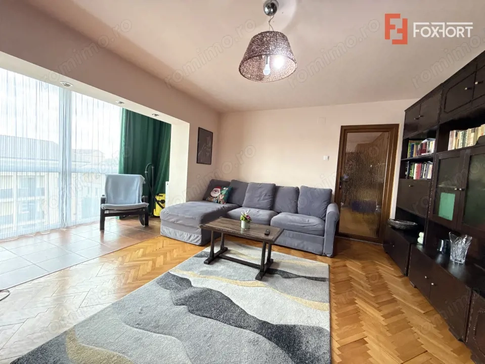 Apartament cu 2 camere de vanzare, zona Aradului