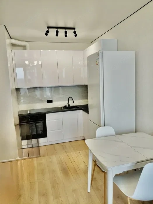 Garsoniera de inchiriat in zona Titan