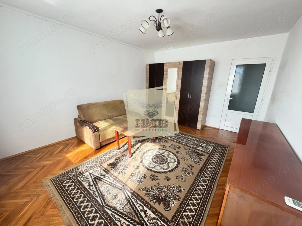 Apartament 3 camere decomandat cu 2 balcoane Bd Mihai Viteazu