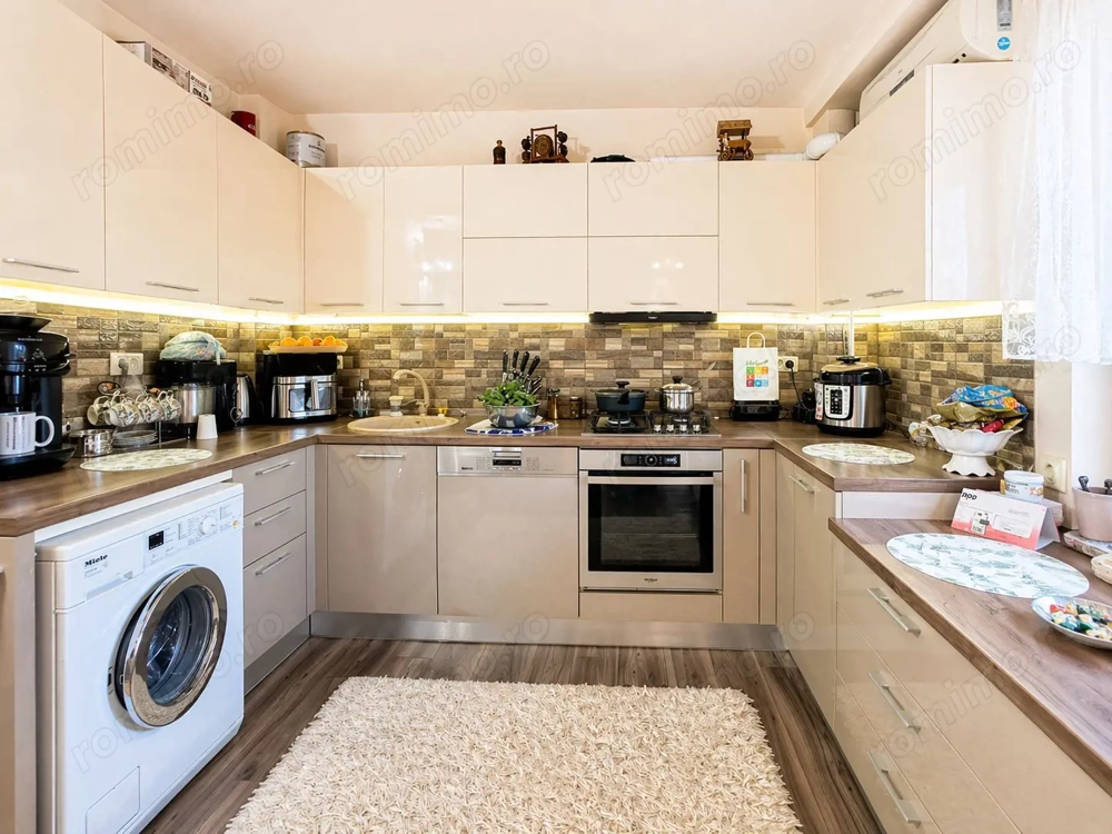 Apartament mobilat/utilat + 2 garaje | Zona Girocului – fosta Lidia