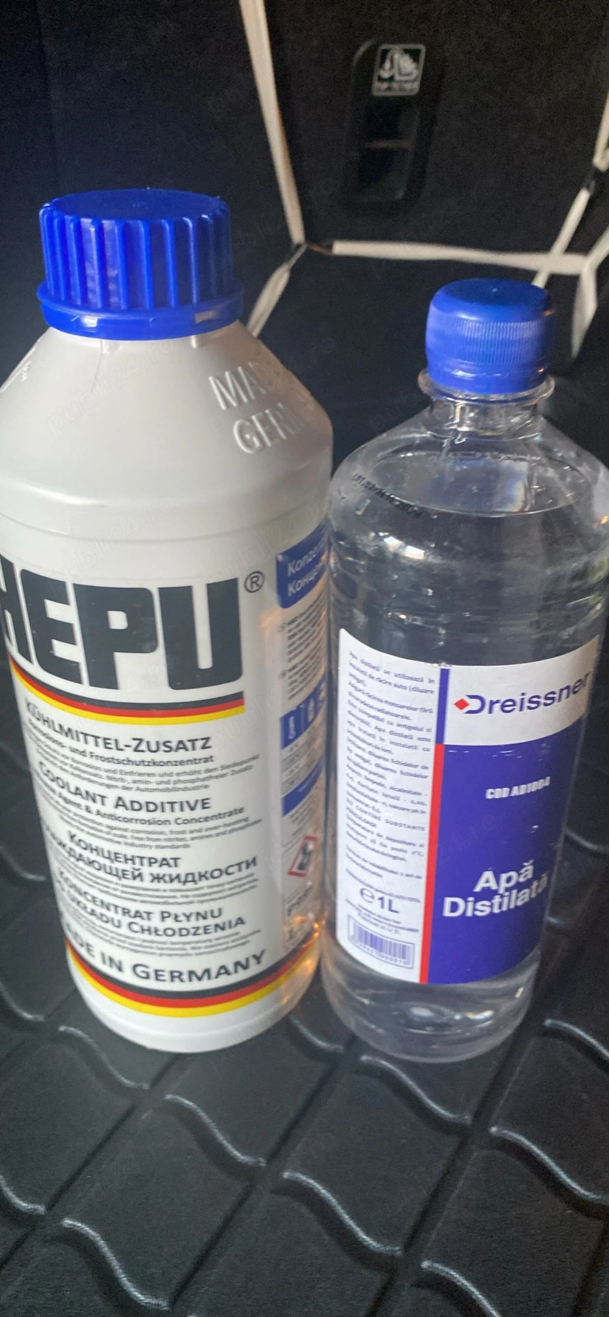 Vând antigel Hepu albastru și 1L apă distilată noi!