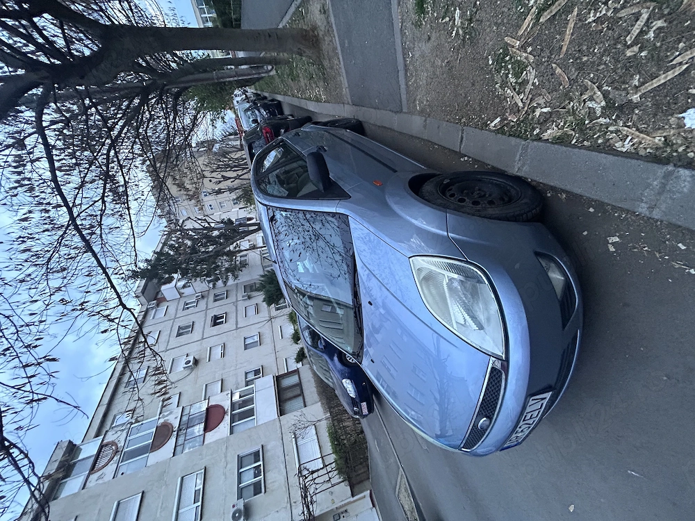 Vând Ford Fiesta 2004