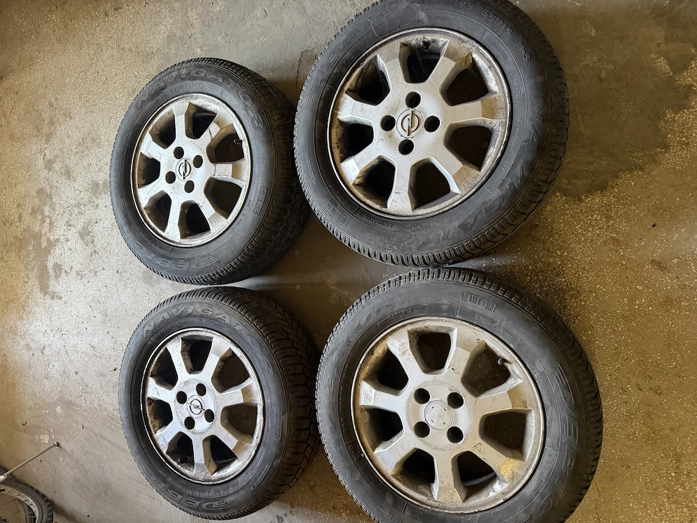Vând set de 4 roți de iarnă pentru Opel