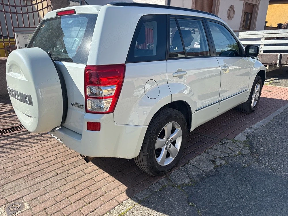 Suzuchi grad vitara 1995 cm bezina anu 2010