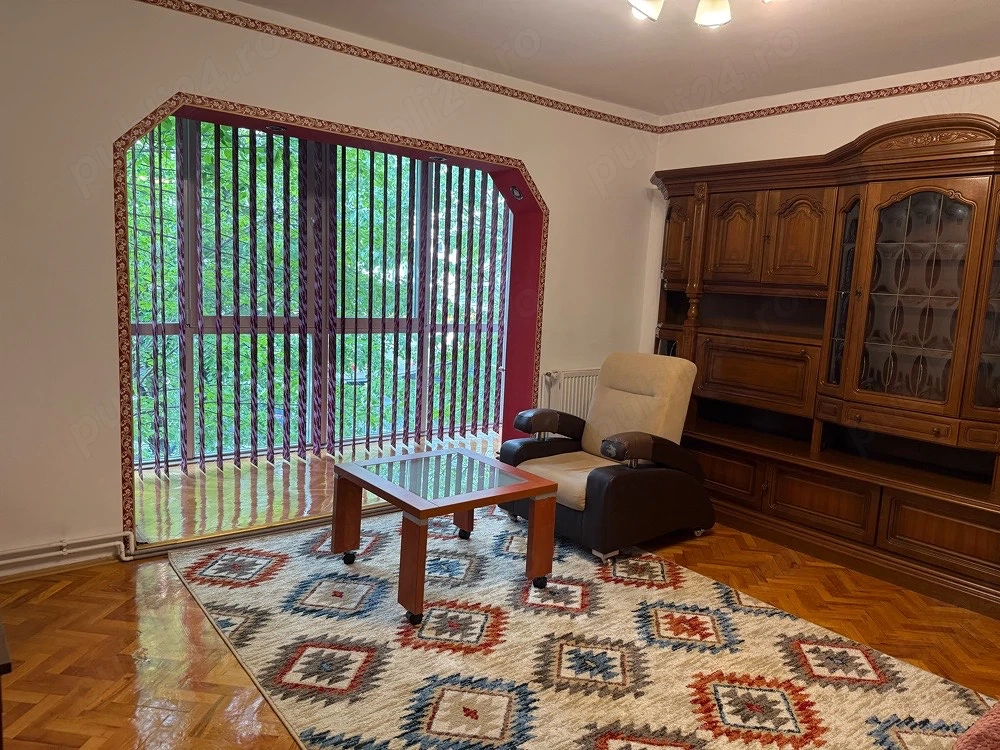 azi, 07:33 Apartament 2 camere, etaj 2, decomandat, centrală termică - Miorița, Micălaca