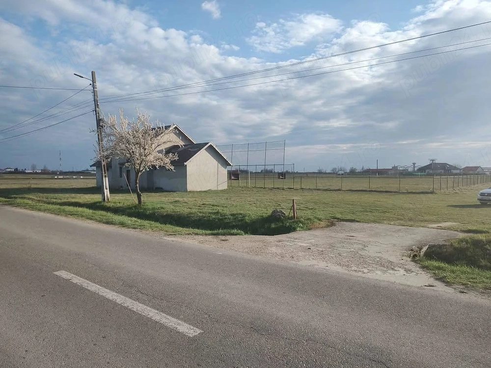 Vânzare 14.669 MP, Intravilan Teren Fotbal, Cefa, Bihor.