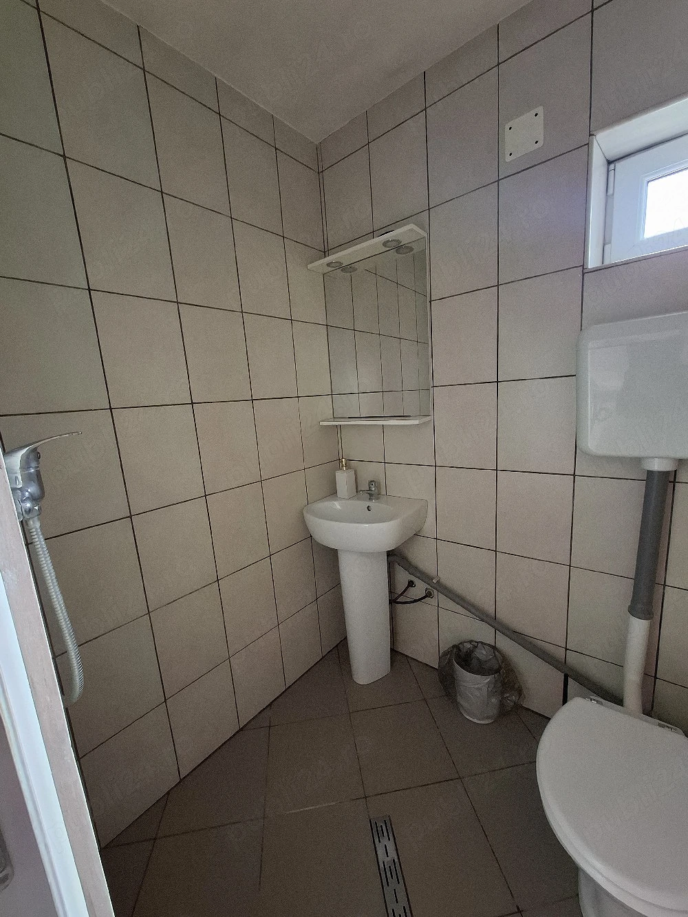 camera agigea  150 lei