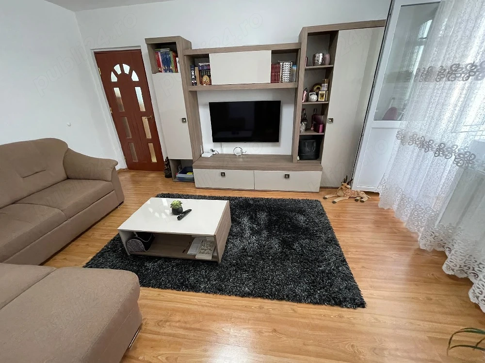 Apartament 2 camere, izolat,centrală, terasă termopan si loc de parcare