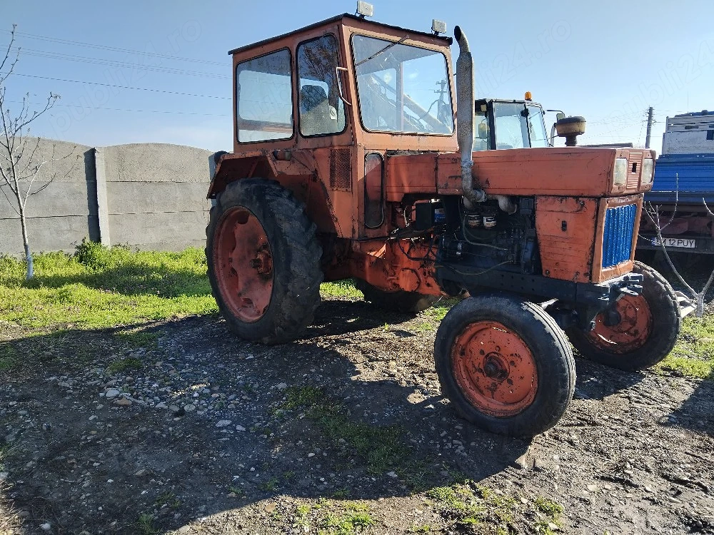 Tractor u 650