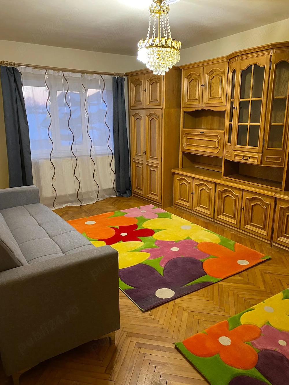 Închiriez apartament cu 2 camere, zona Tolstoi