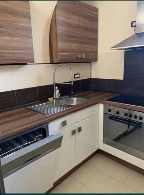 For rent !Chirie 2 cam modern  PIATA UNIRII 