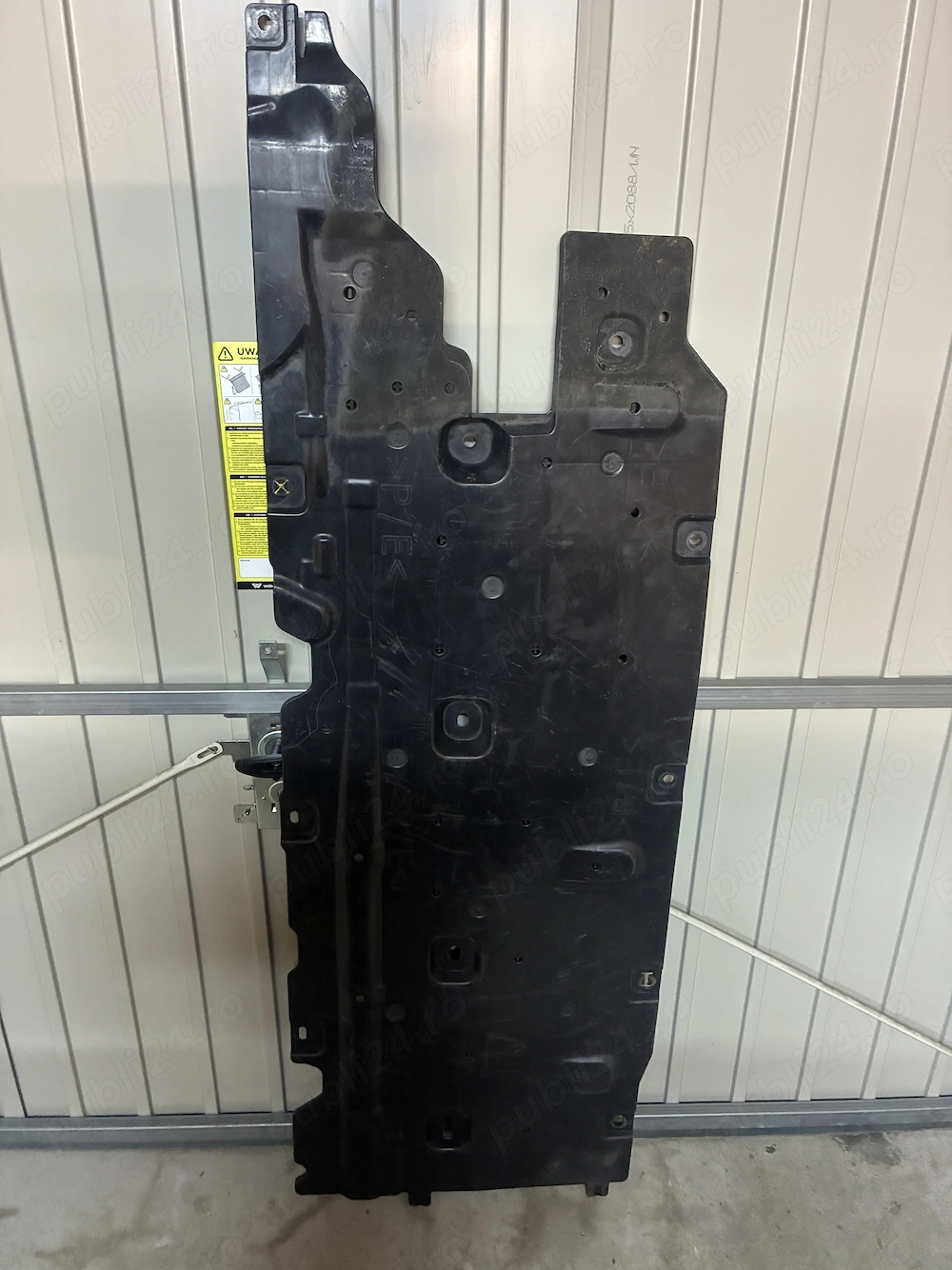 Renault Megane IV Protecție inferioară laterală 748155384R