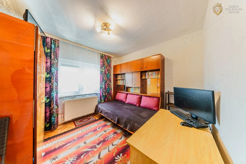 Apartament 3 camere de vanzare in Micalaca