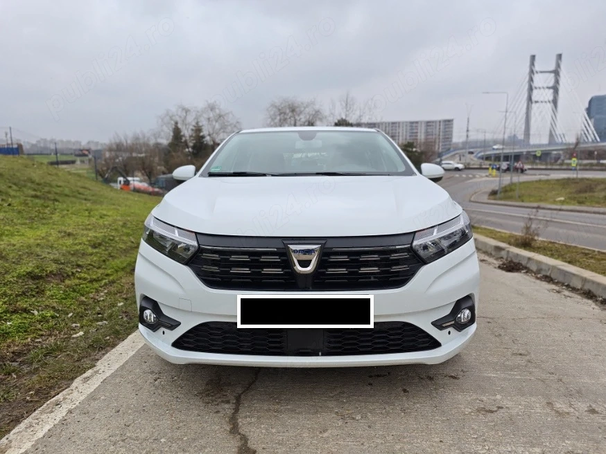 Dacia Sandero albă, 1l benzină, primul proprietar, cumpărată din Germania