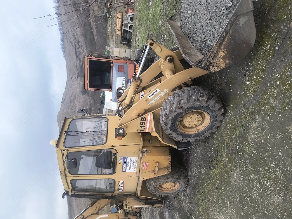 Mini buldoexcavator de vanzare