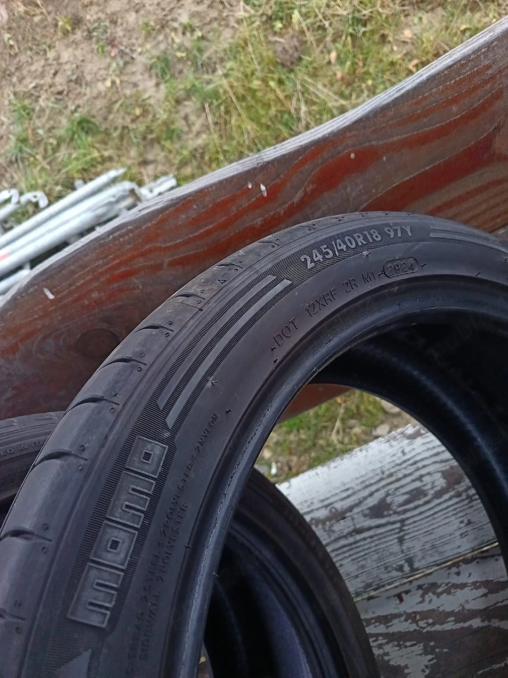 Vând cauciucuri vară 245 40R18 marca MOMO brand italian. 