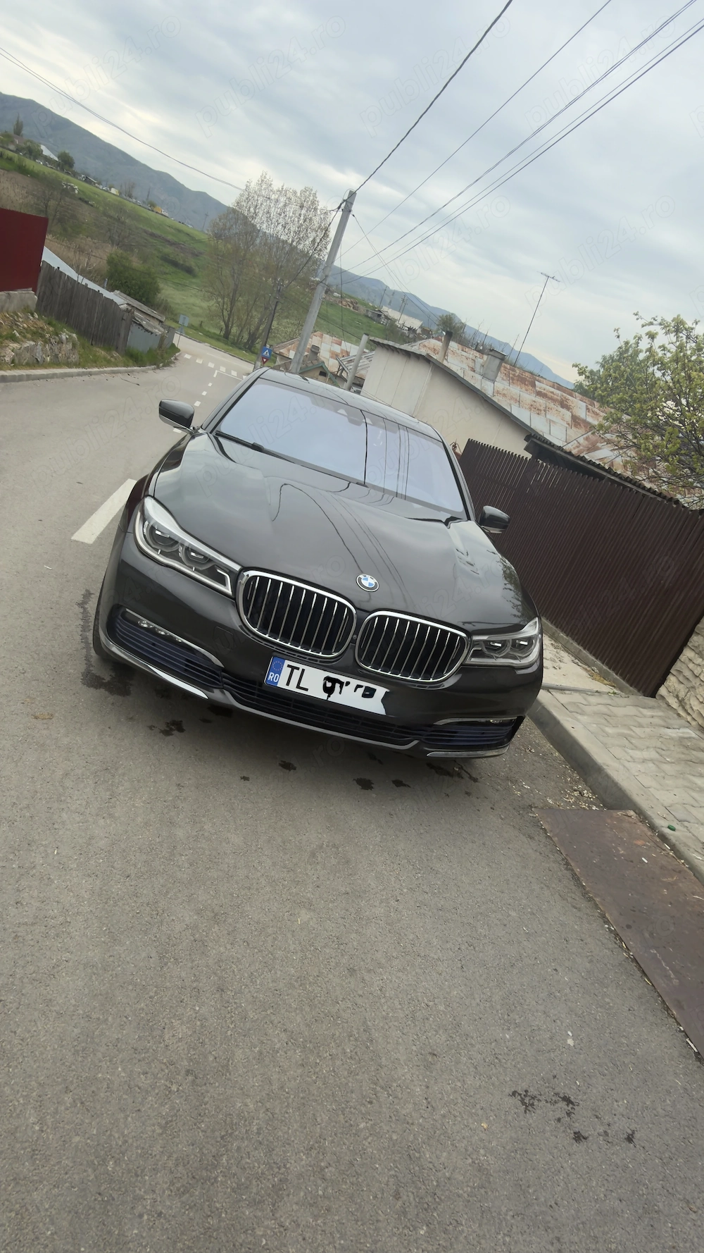 BMW Seria 7 varianta LONG (extra lung)