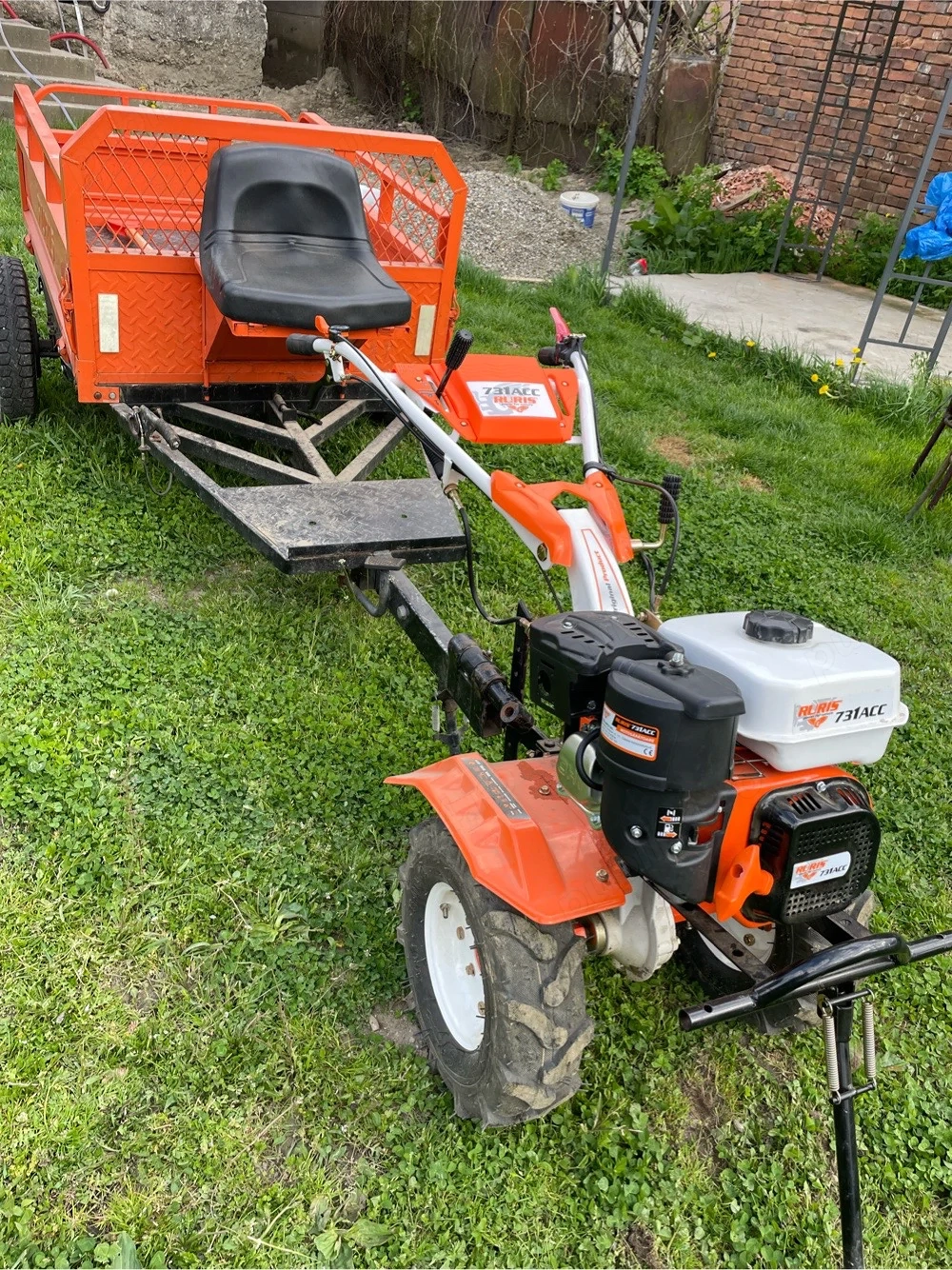 MotosăpătoareRuris731ACC cu remorcă