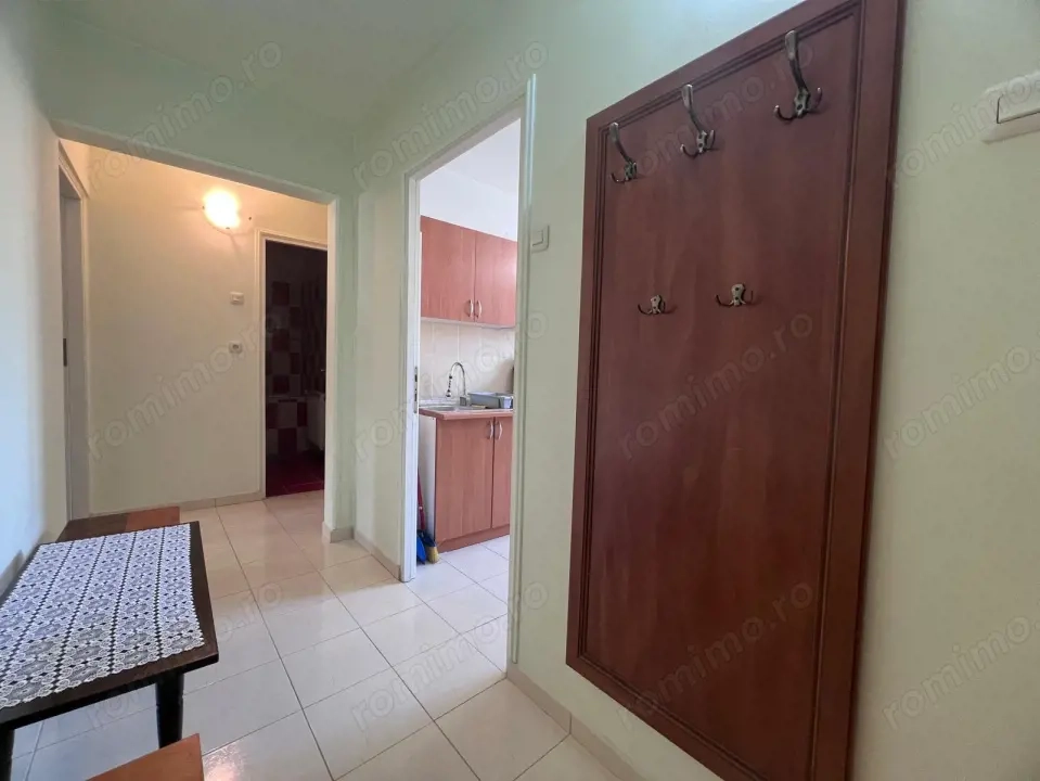 Apartament 2 camere, decomandat,etaj 2, zona Hotel Deva