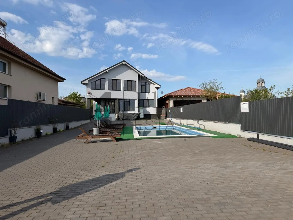 Spatiu Comercial cu parcare proprie de inchirat Sanmartin